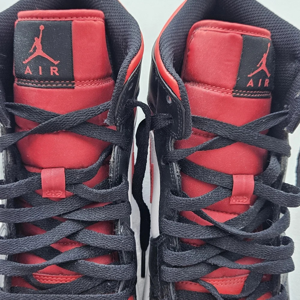 Air Jordan's Men's Size 11 Red and Black - Picture 5 of 8